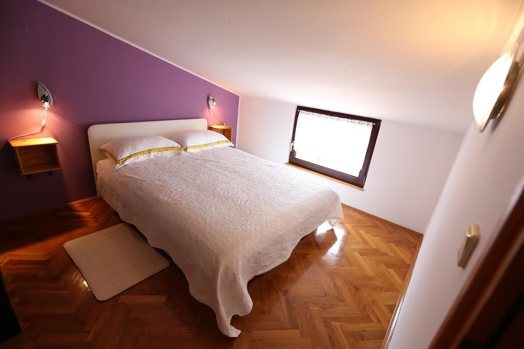 Apartments Sasha Pula Pokoj fotografie